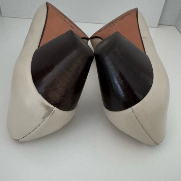 Salvatore Ferragamo Boutique Made in Italy Cream Heeled Loafers Size 8 - Picture 15 of 16
